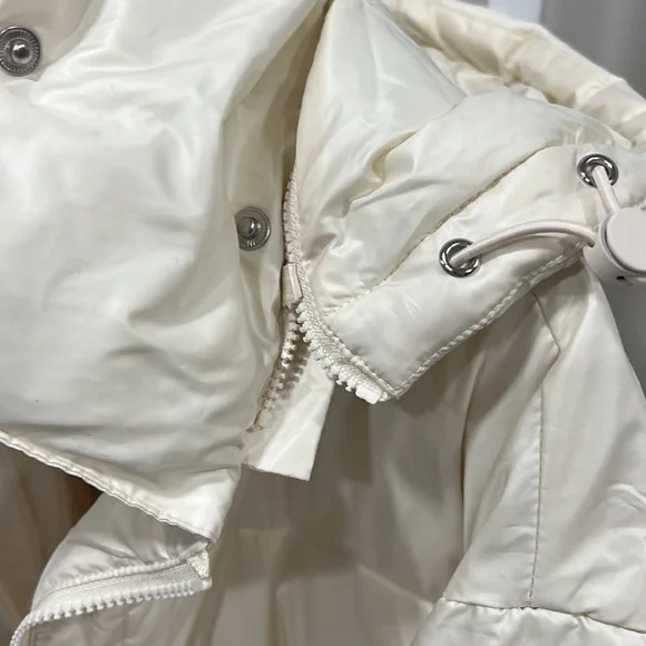 L'Academie Marlon Puffer Coat in Ivory